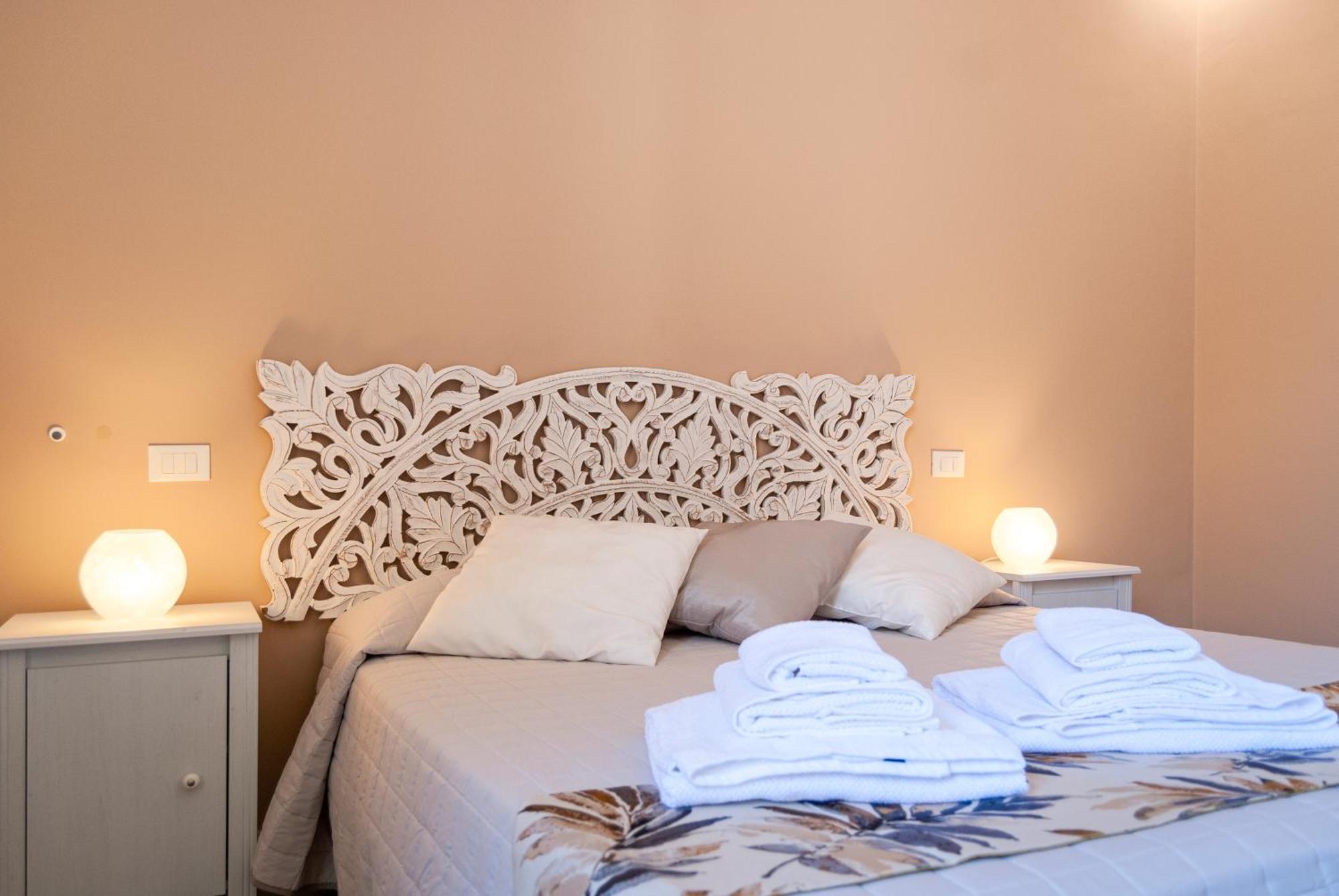 La Pigna Bianca Suites Lecce Esterno foto