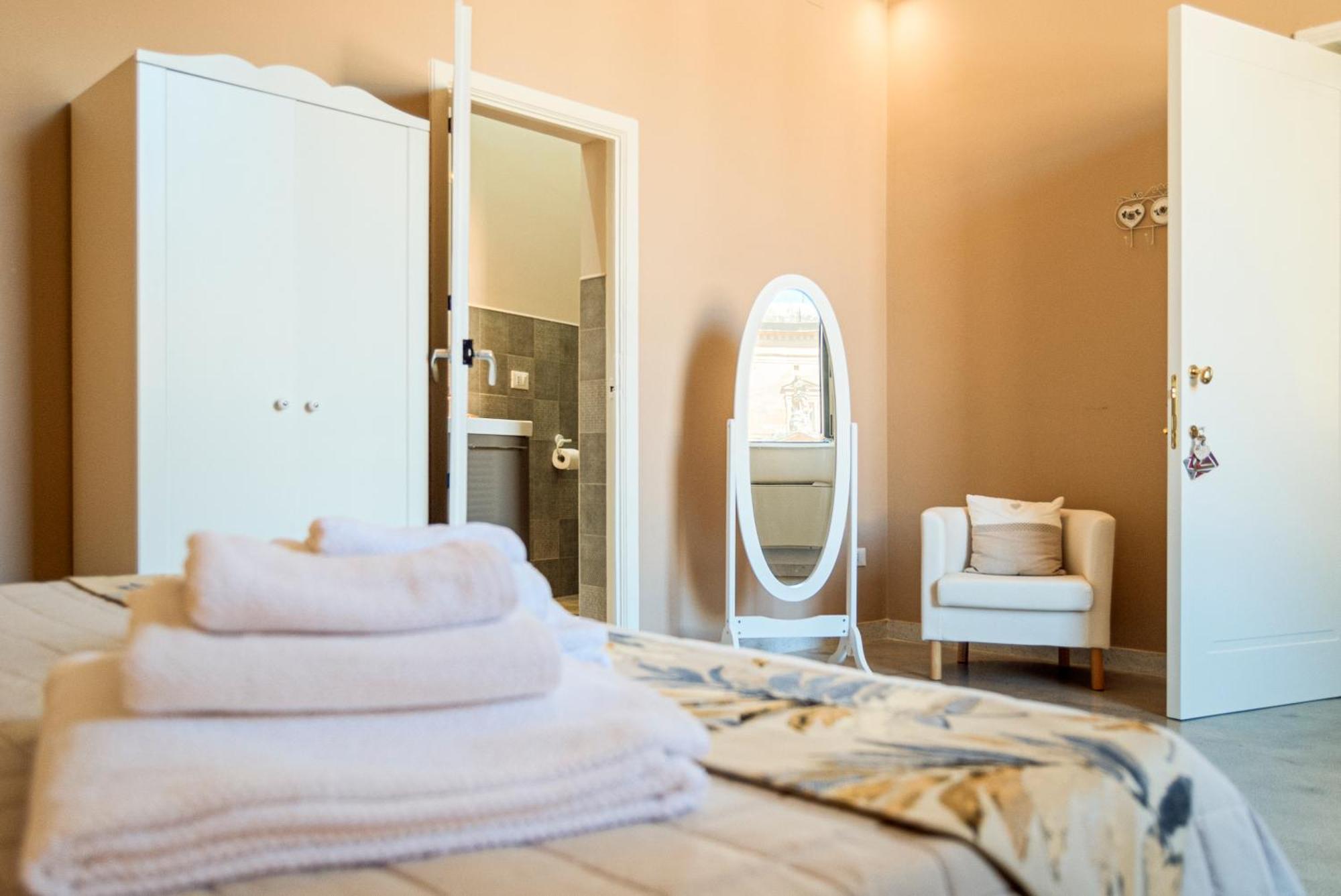 La Pigna Bianca Suites Lecce Esterno foto