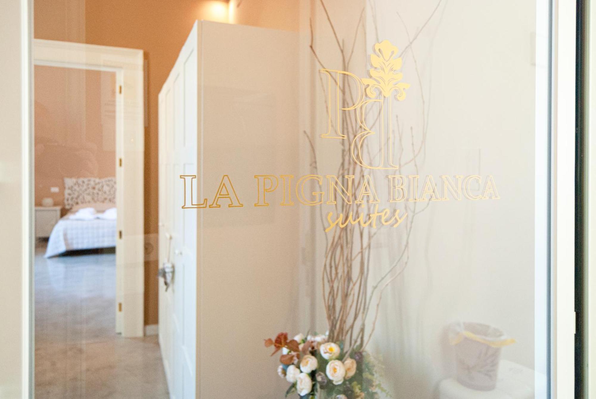 La Pigna Bianca Suites Lecce Esterno foto