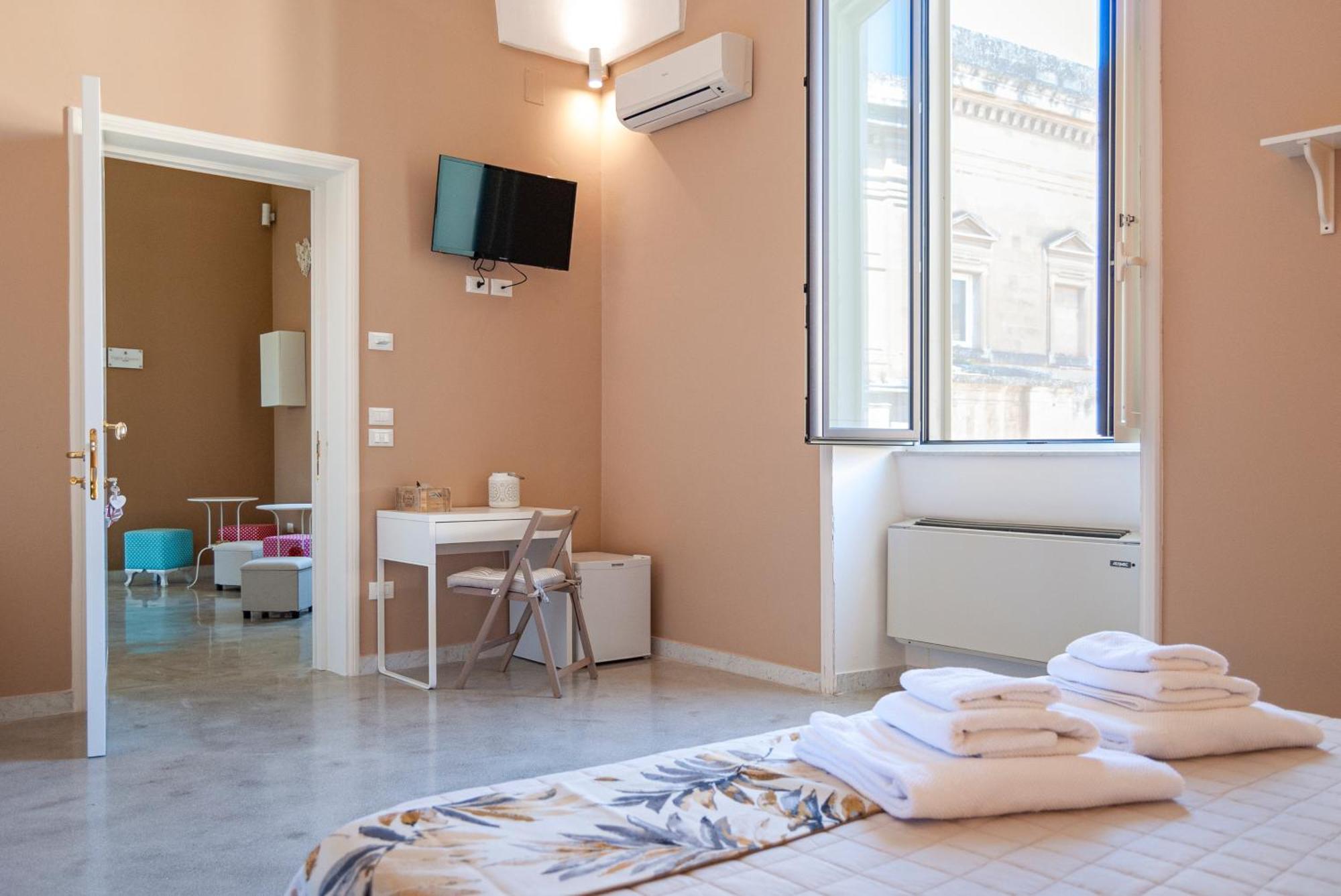 La Pigna Bianca Suites Lecce Esterno foto