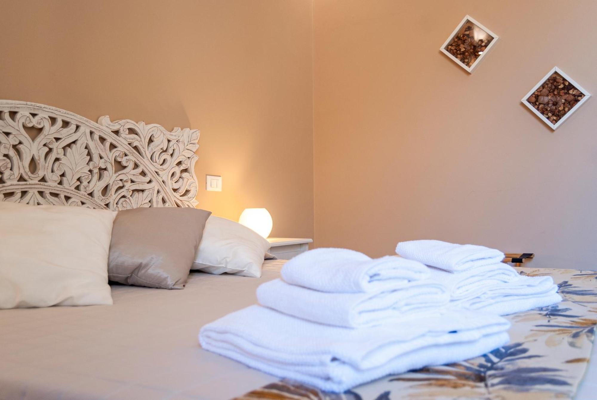 La Pigna Bianca Suites Lecce Esterno foto