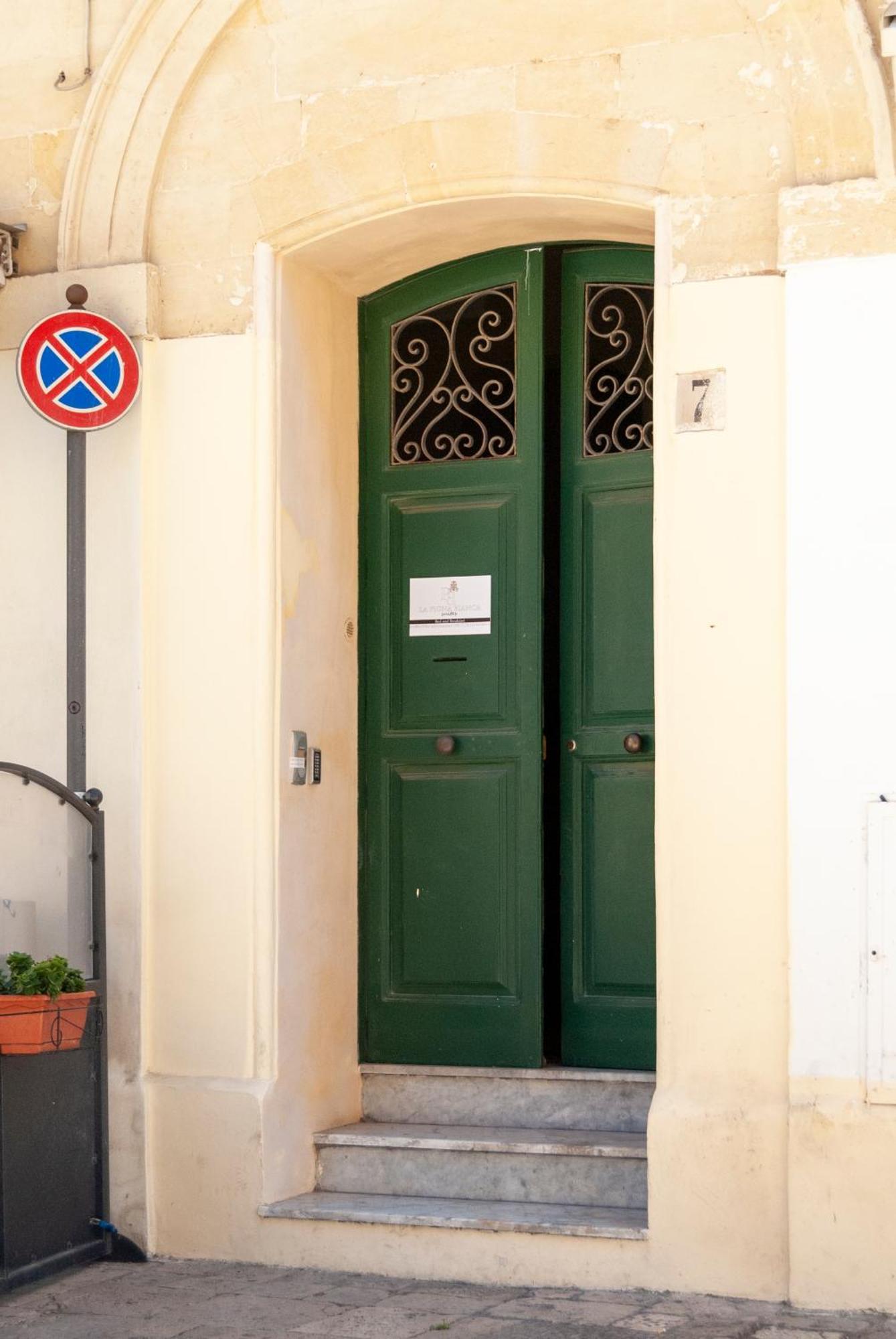 La Pigna Bianca Suites Lecce Esterno foto